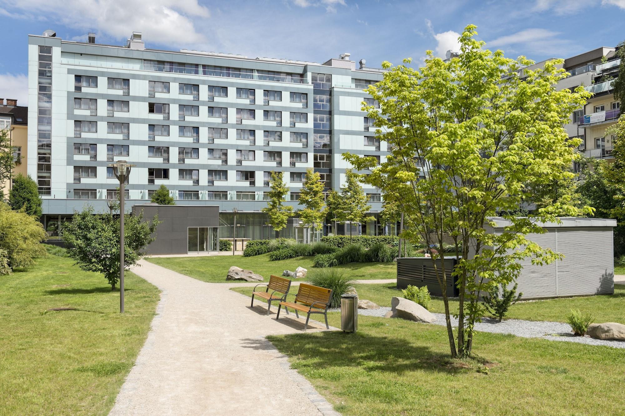 Park Inn By Radisson Linz Exterior photo
