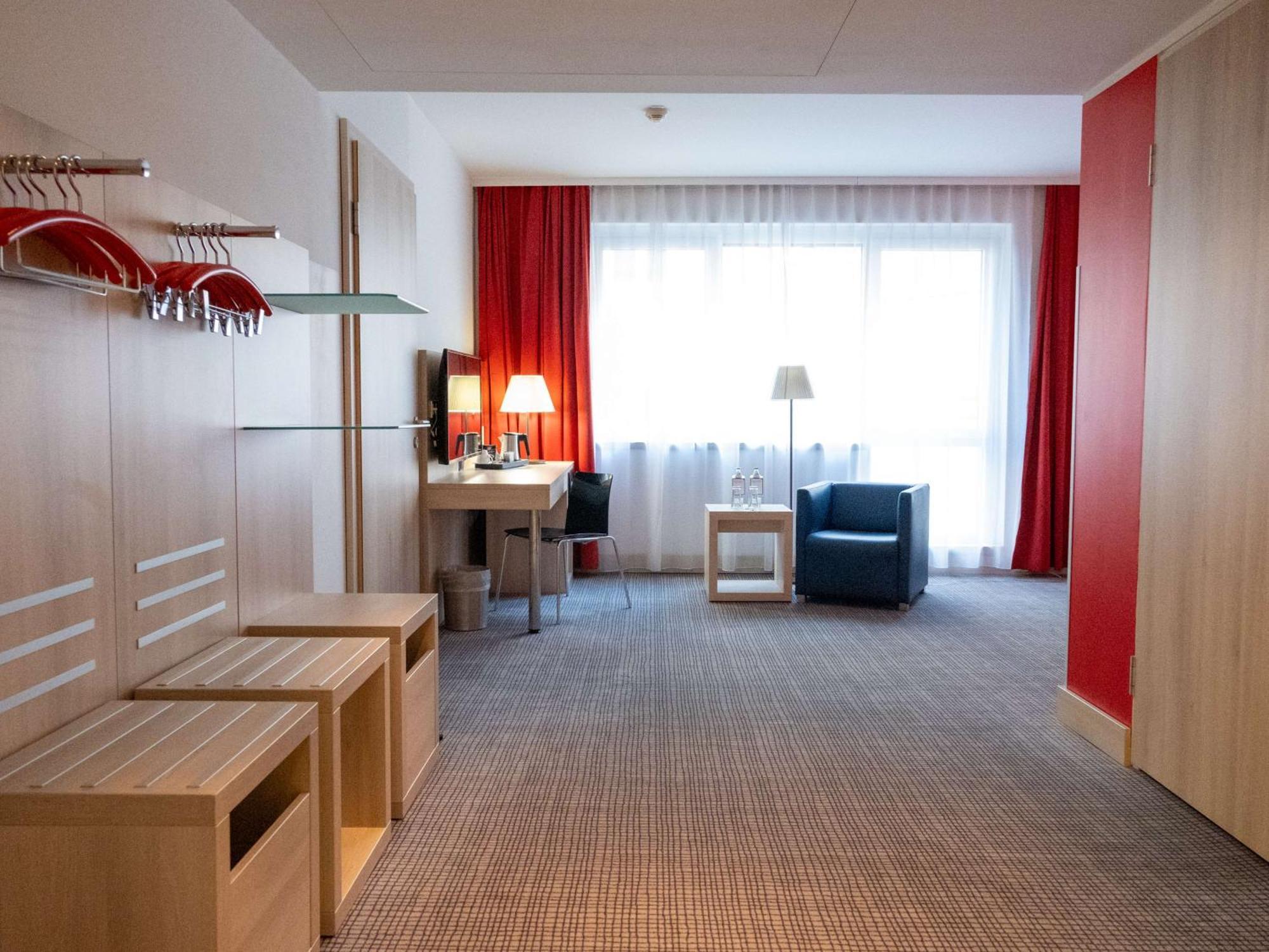 Park Inn By Radisson Linz Exterior photo
