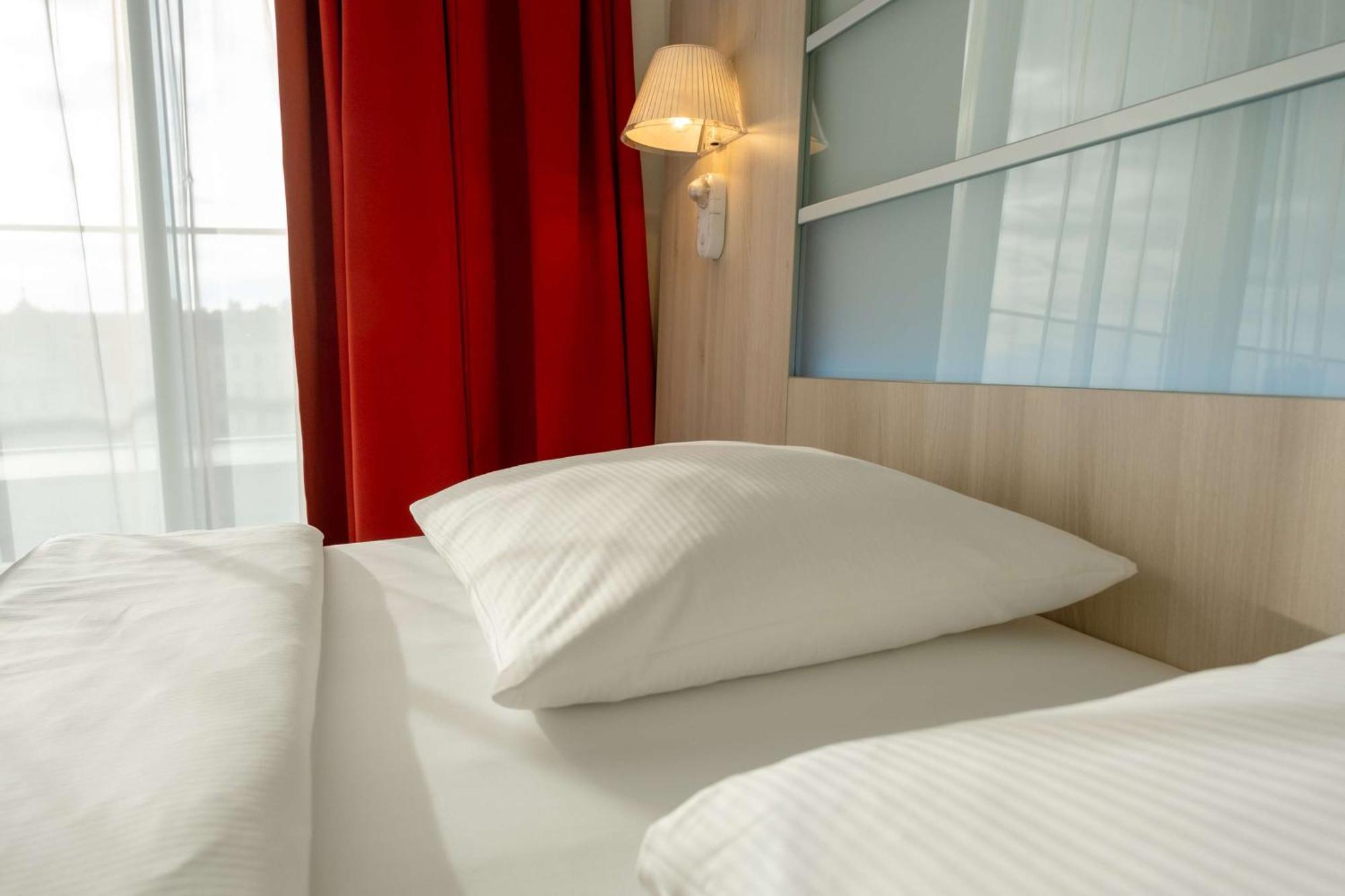 Park Inn By Radisson Linz Exterior photo