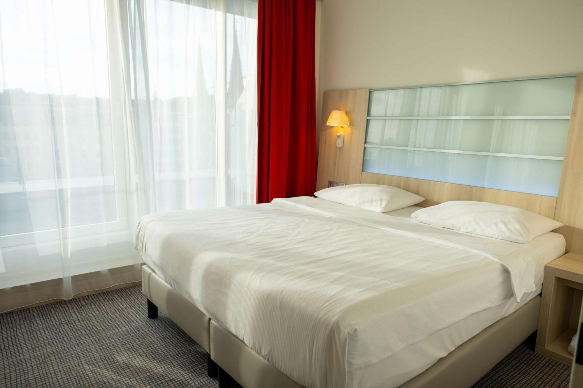 Park Inn By Radisson Linz Exterior photo