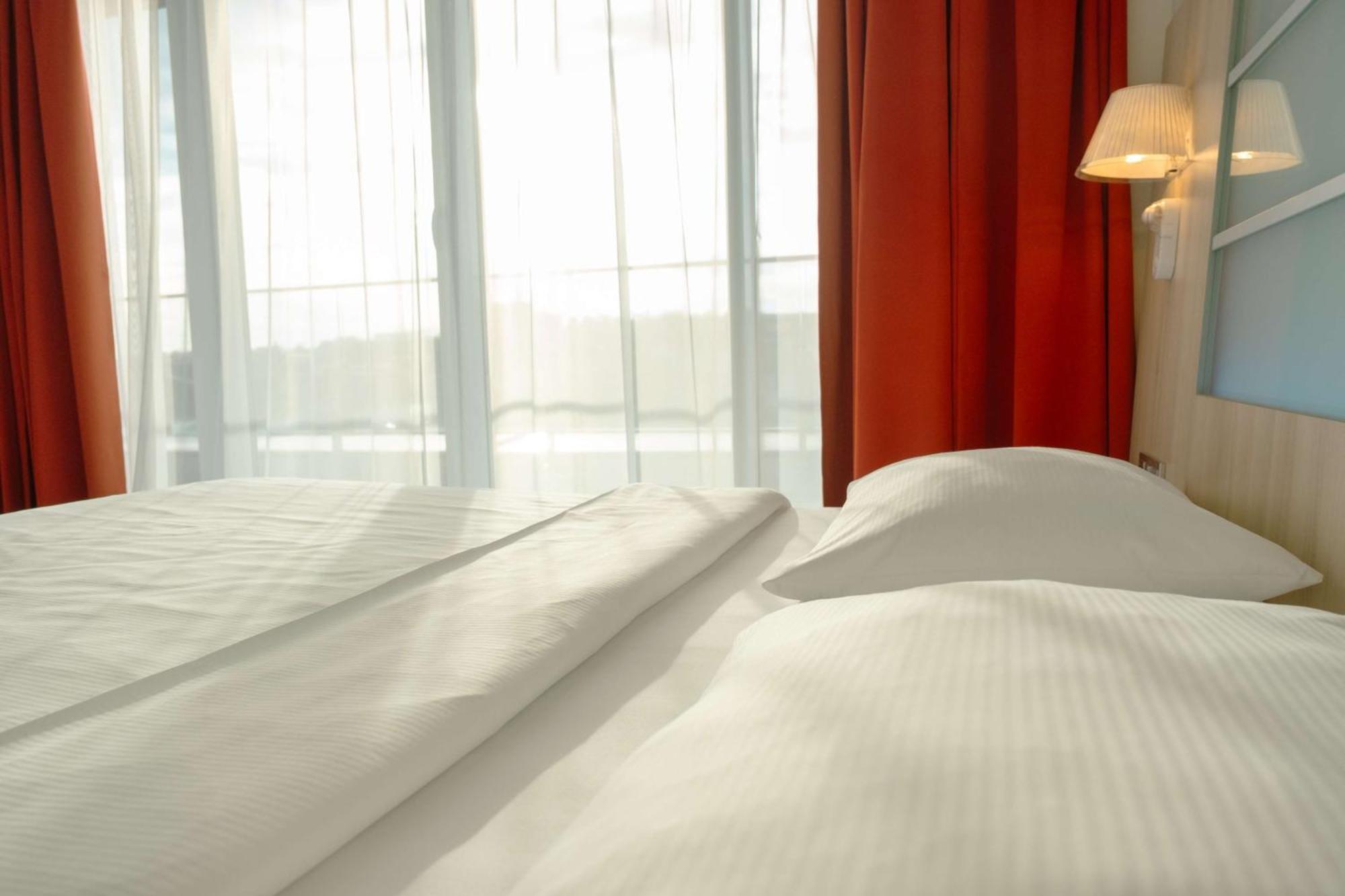 Park Inn By Radisson Linz Exterior photo