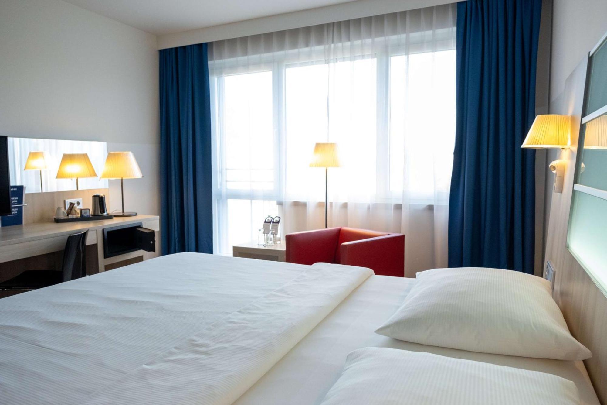 Park Inn By Radisson Linz Exterior photo