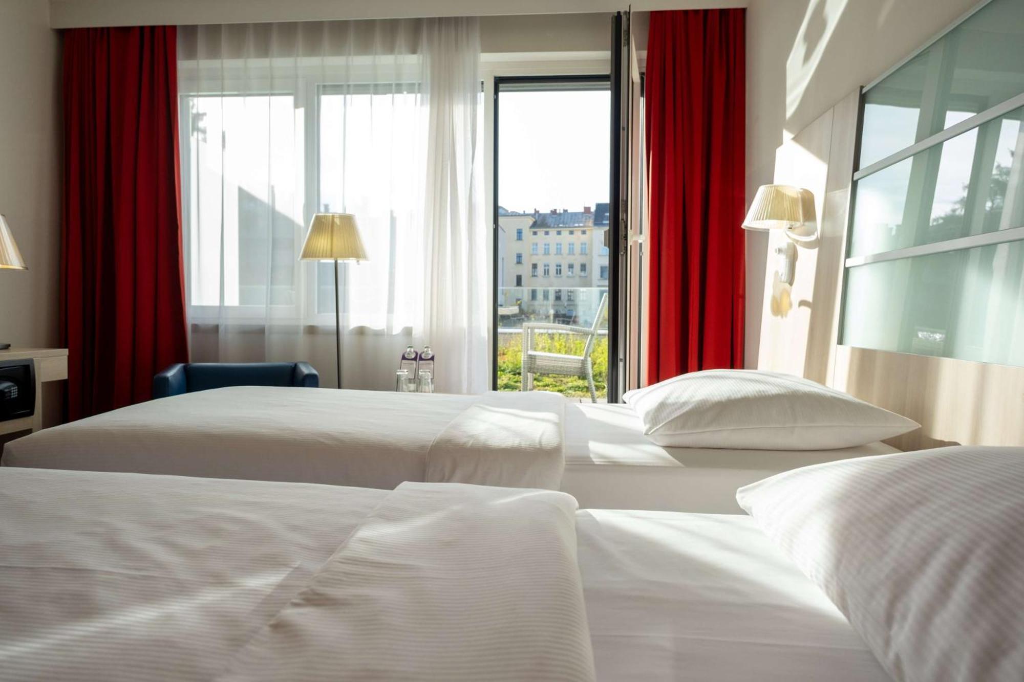 Park Inn By Radisson Linz Exterior photo
