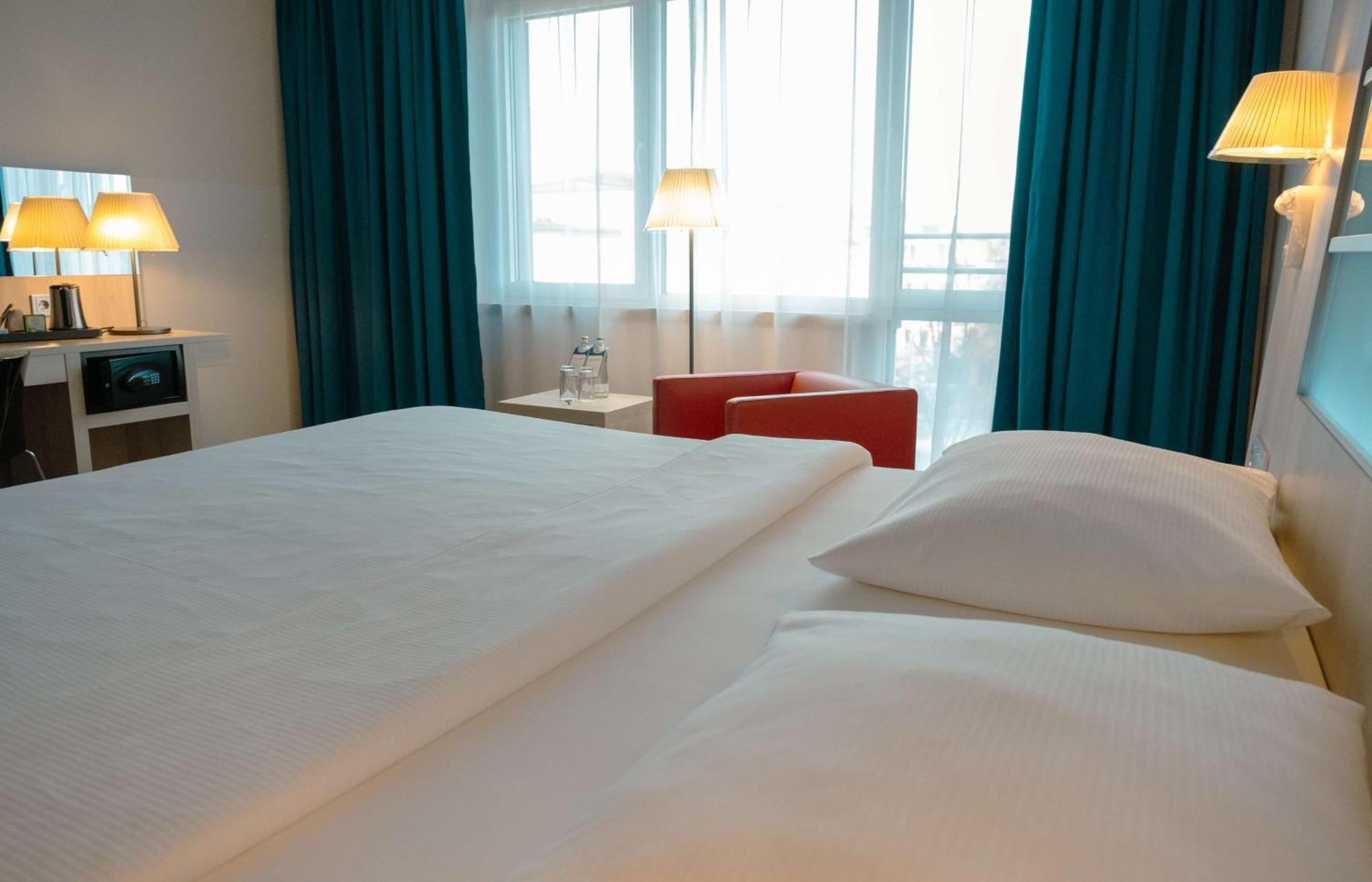 Park Inn By Radisson Linz Exterior photo